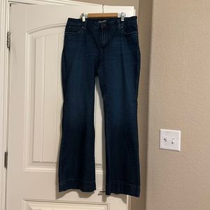 Wrangler flare trouser in great condition - size 11x32
